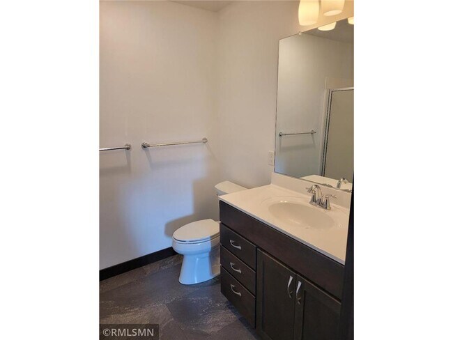 Building Photo - 1929 Cypress Ct