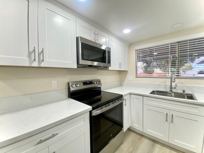 Building Photo - Remodeled 3-Bedroom Home - Union City!