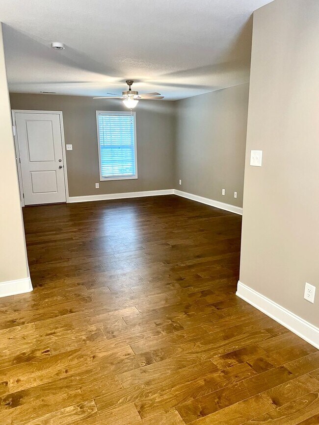Building Photo - Beautiful New Build iN Fountain City