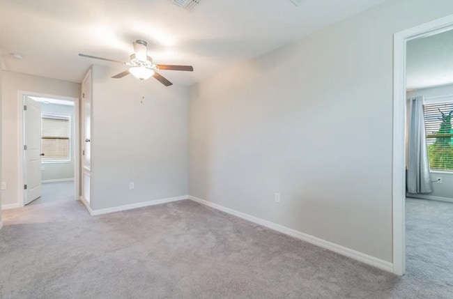 Building Photo - Beautiful 4 BR 2.5 BA home in desirable Ly...