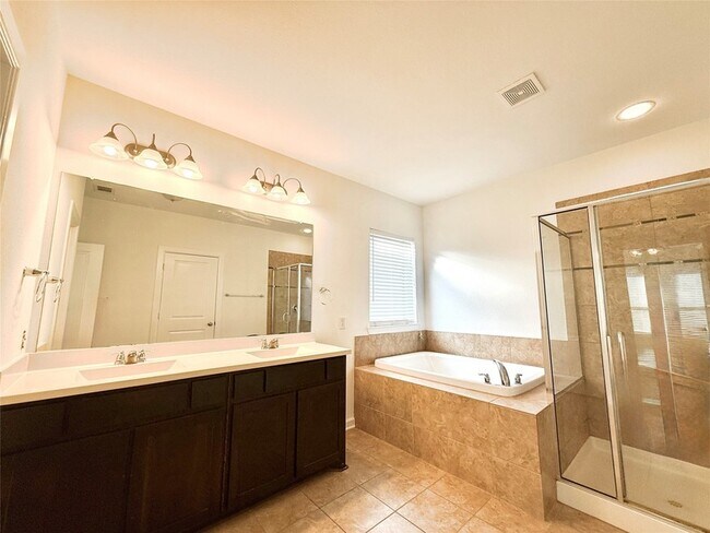 Building Photo - 5737 Yorkshire Road