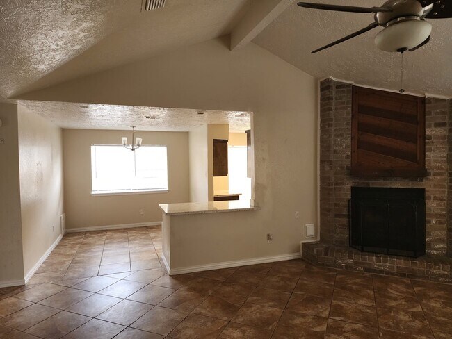 Building Photo - 715 Beechbend Dr