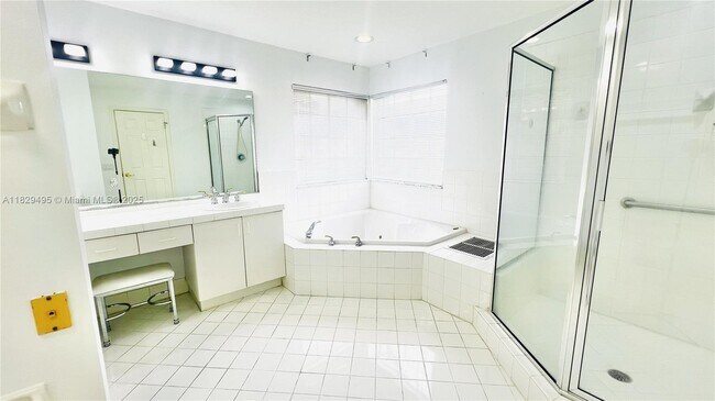 Building Photo - 14730 SW 132nd Ct