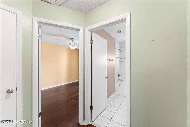 Building Photo - 105 Rio Del Mar St