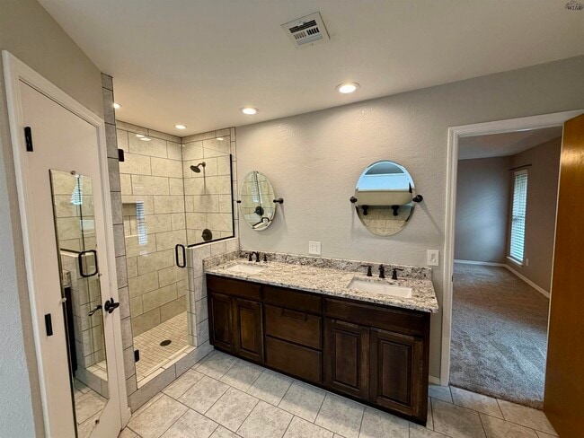 Building Photo - 4410 York St