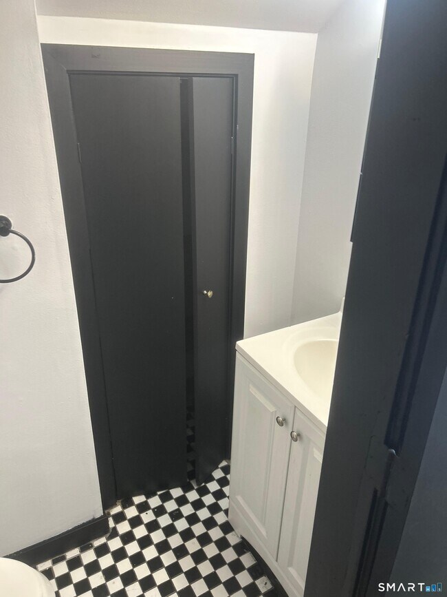 Building Photo - 204 Wheeler Ave