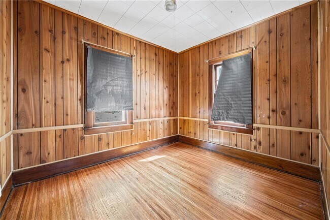 Building Photo - 97 Rohr St
