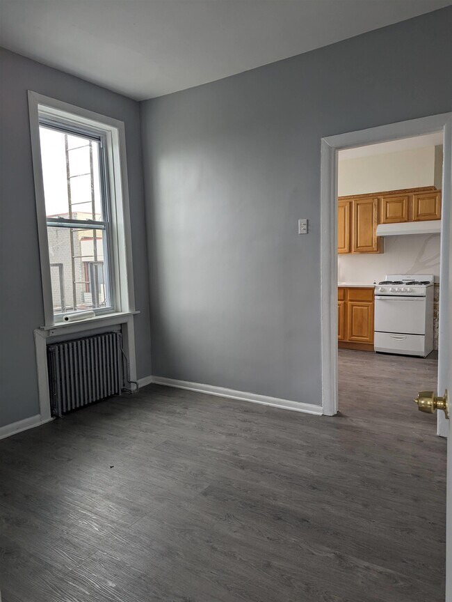 Building Photo - 1310 14th St