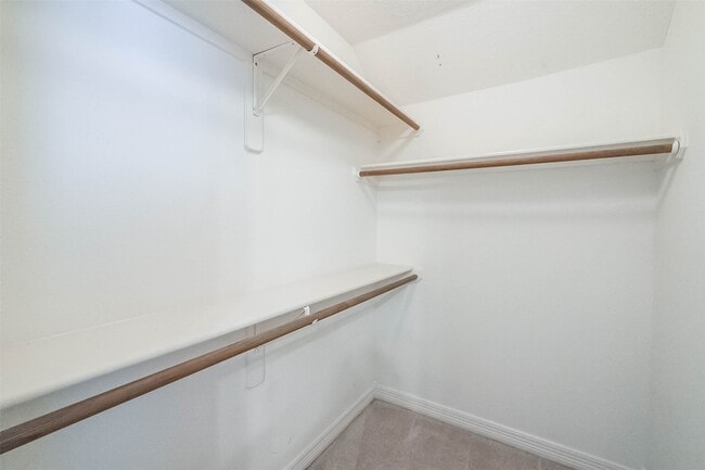 Building Photo - 5911 Brook Bend Dr