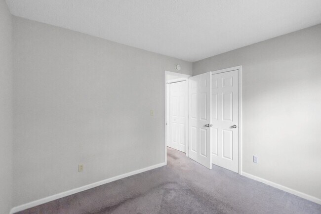 Building Photo - Spacious 2-Story Home with Finished Basement!