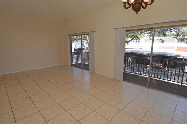 Building Photo - 2904 Lichen Ln