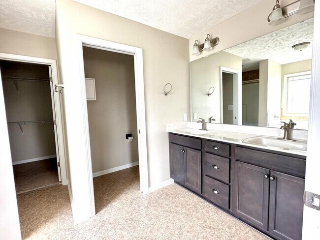 Building Photo - 6311 Jacobs Creek Cir