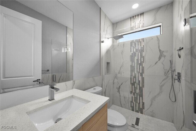 Building Photo - 1201 SW 8th Pl