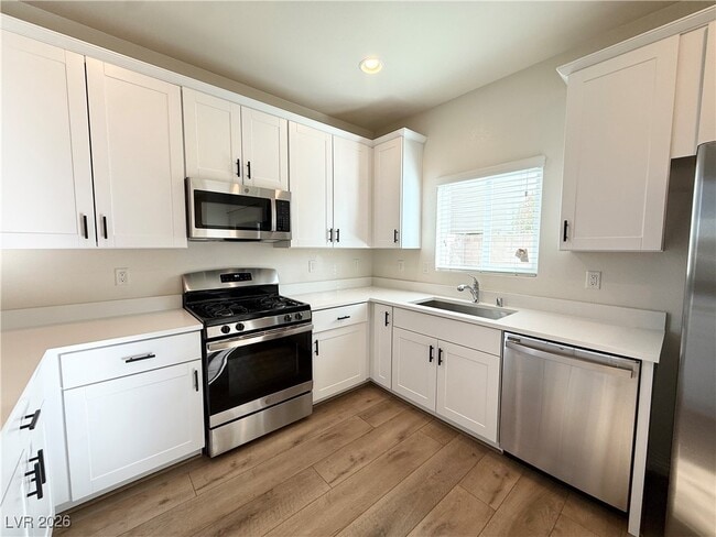 Building Photo - 5414 Enchanted Rose St