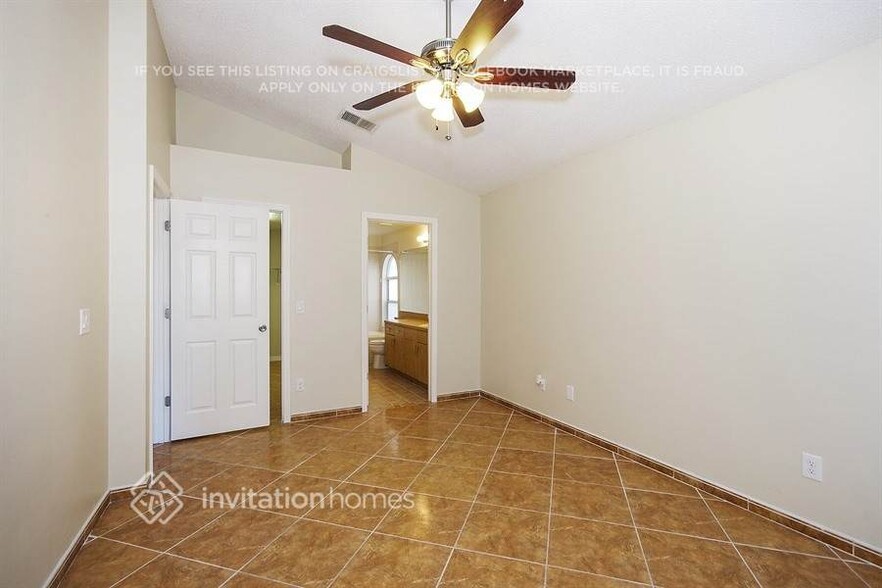 Building Photo - 9472 Brackin St