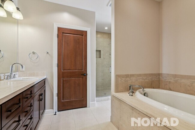 Building Photo - Charming 3BR Townhome in Scottsdale