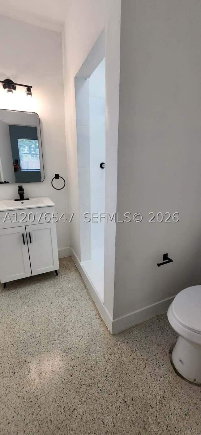 Building Photo - 736 83rd St