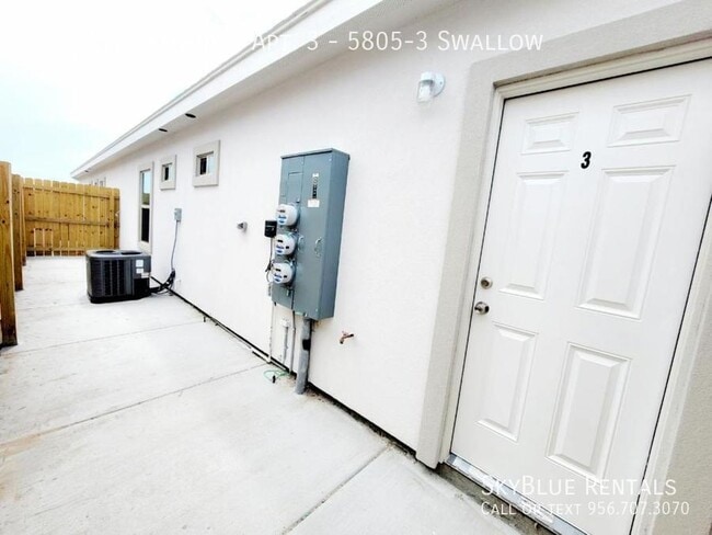 Building Photo - 5805 Swallow Ave