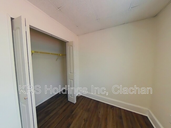 Building Photo - 908 W Broad St