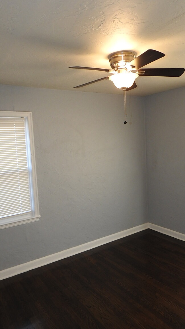 Building Photo - 3bedroom - 1 bath in Raytown