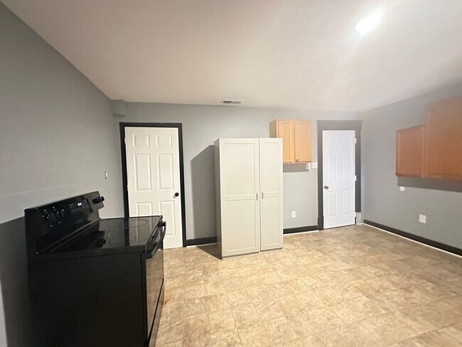 Building Photo - 268 E Loudon Ave