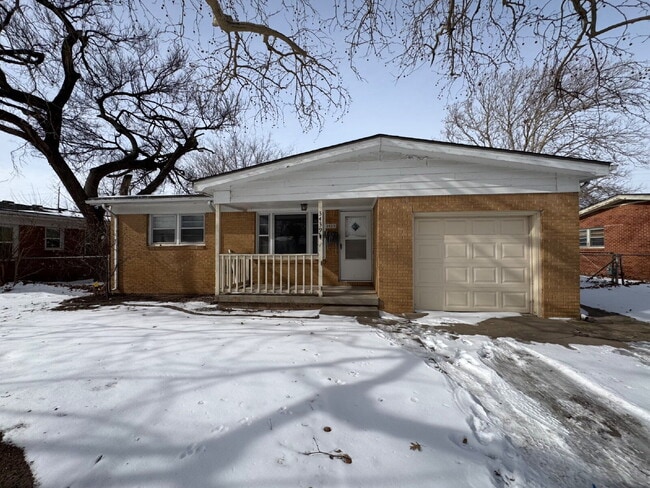Building Photo - "Charming 2-Bedroom Retreat on South Walnut Street – Cozy Comfort Awaits in Wichita!"