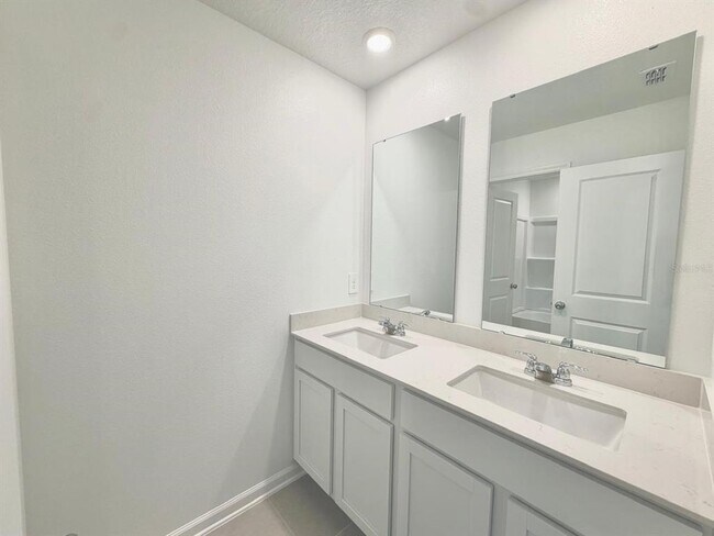 Building Photo - 1517 Loxley Trl