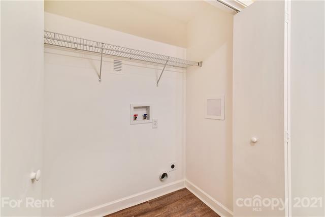 Building Photo - 3735 Somerset Dr