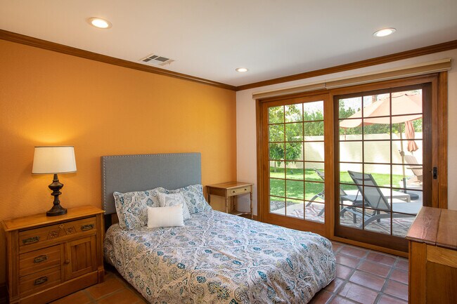 Building Photo - 387 S Cahuilla Rd