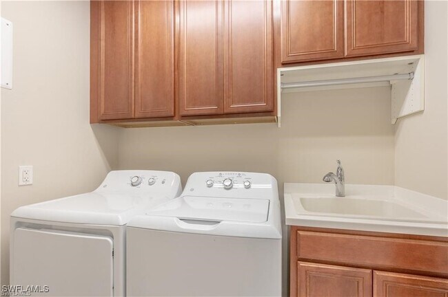 Building Photo - 8224 Josefa Way