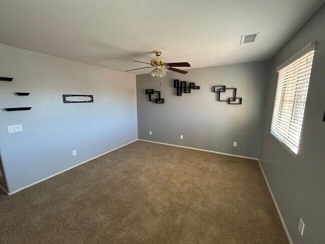 Building Photo - 26066 W Yukon Dr