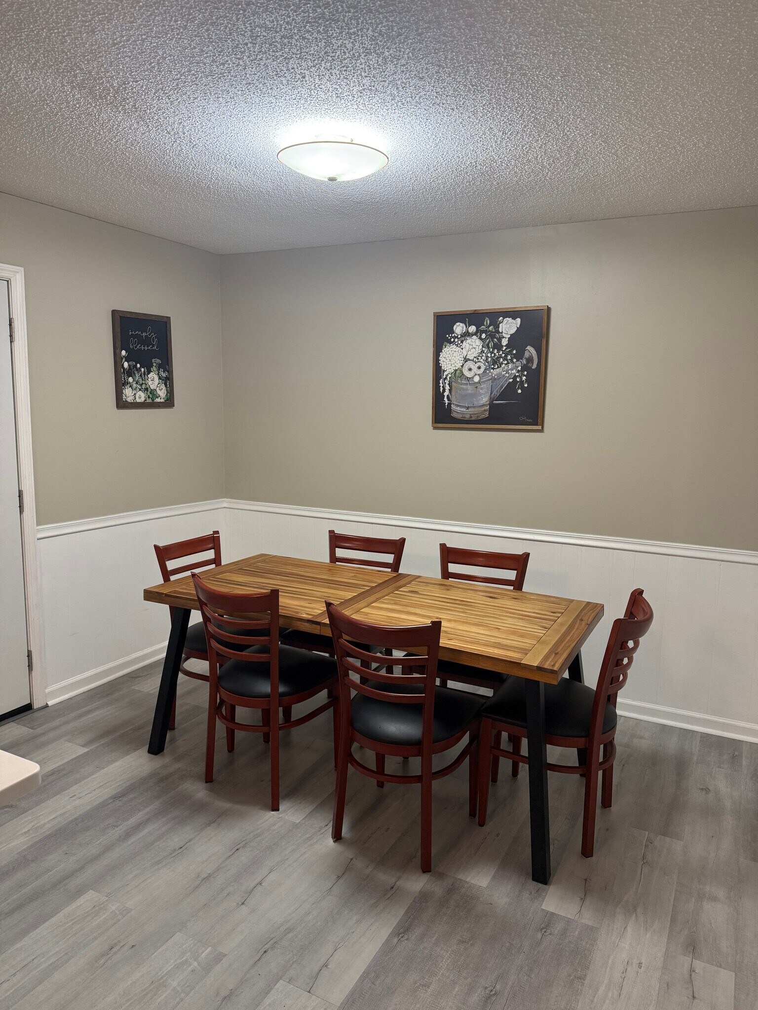 Building Photo - 7531 Leemont Dr