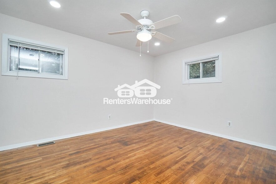 Building Photo - 2204 Helsley Ave