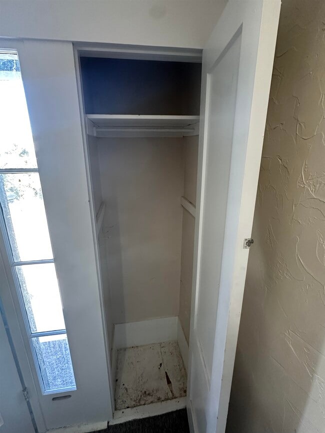 Building Photo - 17 Hanover St