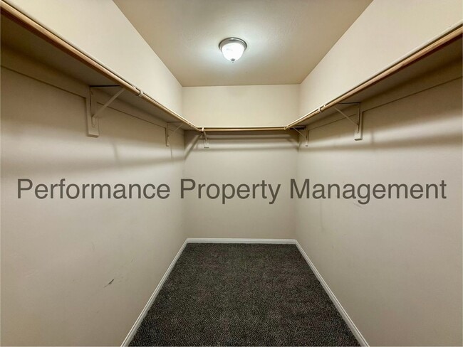 Building Photo - Stunning 4 Bed/2 Bath S Bakersfield Home w/ RBP & $0 Deposit Option