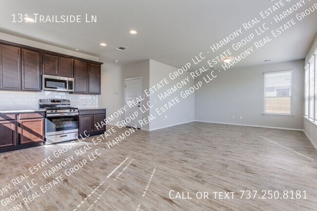 Building Photo - 131 Trailside Ln