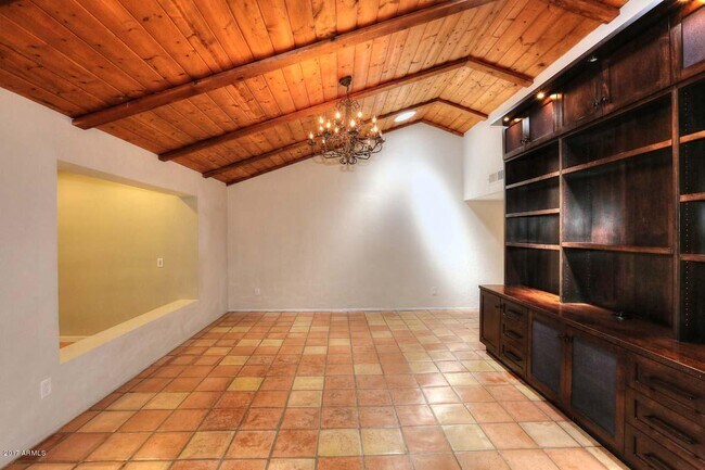 Building Photo - 5214 N 33rd St