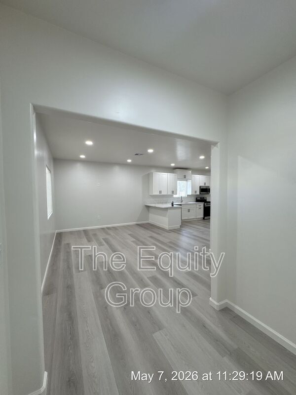 Building Photo - 30566 Ivy Rd