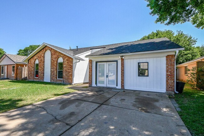 Building Photo - 7203 Santa Rita Dr