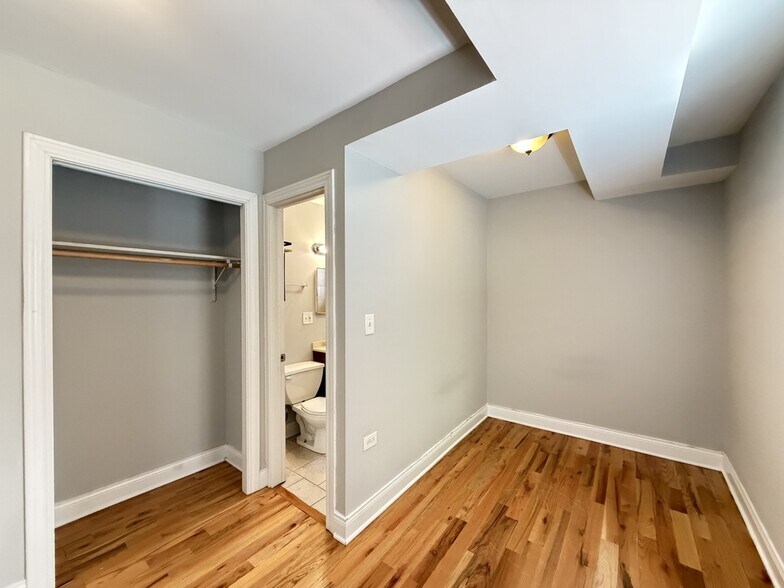 Building Photo - 2854 N Orchard St