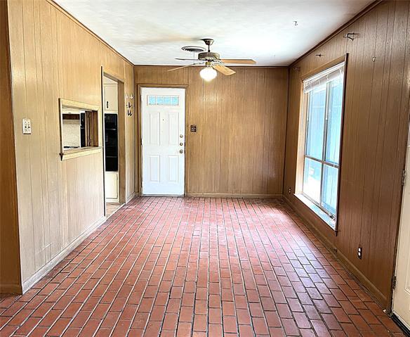 Building Photo - 3010 Nottingham Dr