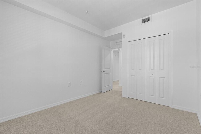 Building Photo - 14211 Heritage Landing Blvd