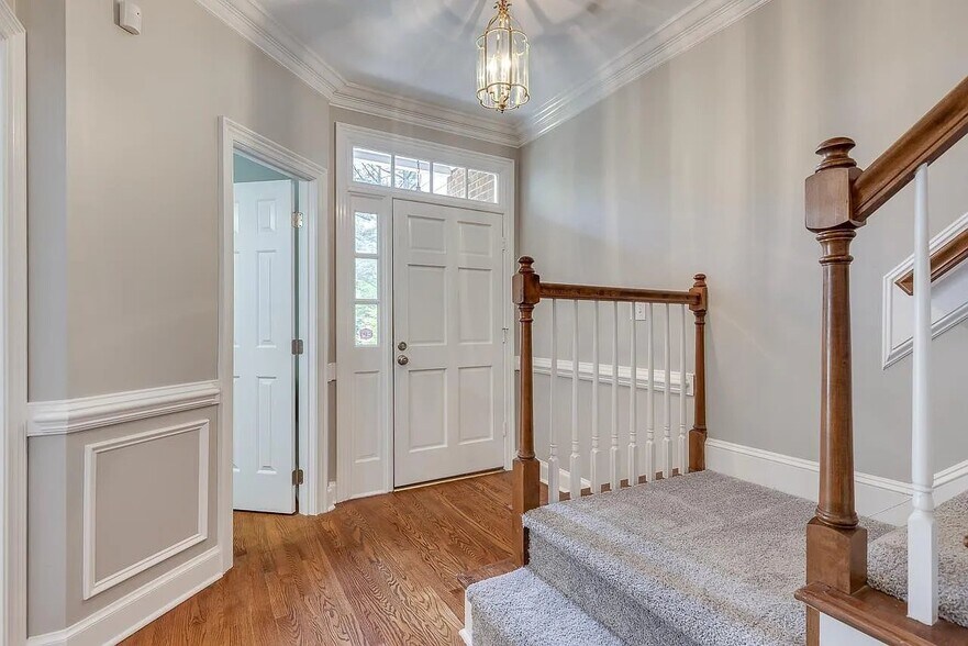 Building Photo - 125 Skylark Way