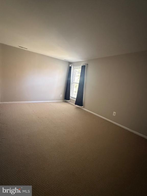 Building Photo - 3300 Woodburn Village Dr