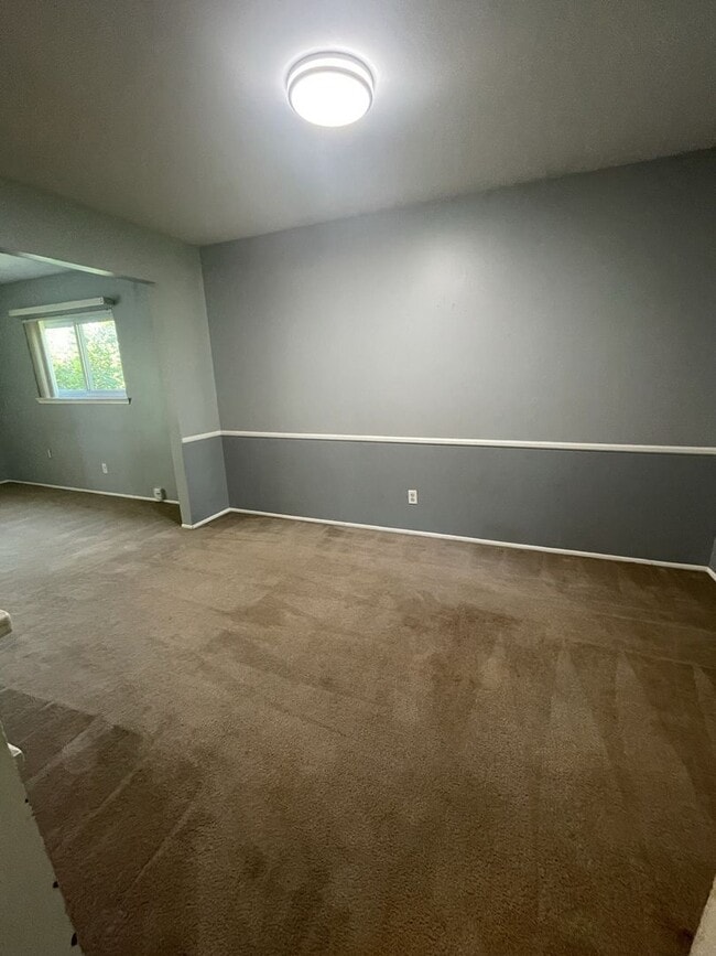 Building Photo - Spacious Four Bedroom Home Available Summer of 2026!