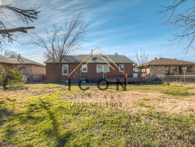 Building Photo - 2021 Brighton Ave