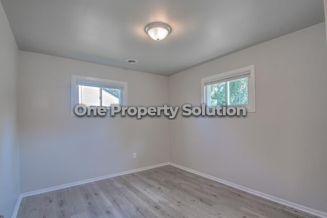 Building Photo - 2429 Marshalltown Ln