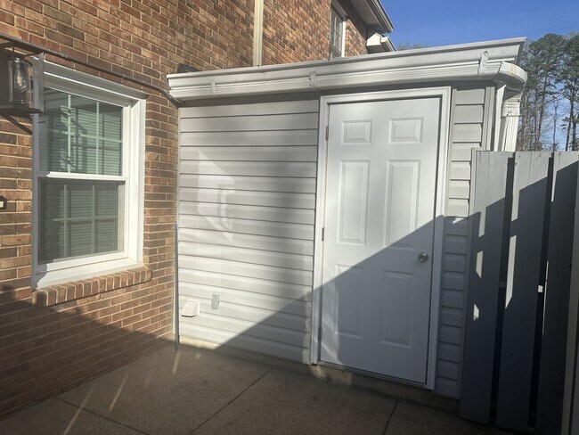 Building Photo - 1434 Dover Rd