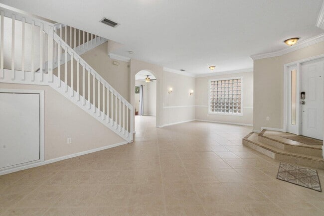 Building Photo - 580 Calamint Point