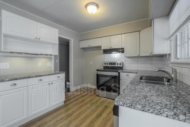 Building Photo - 16003 East 35th St S